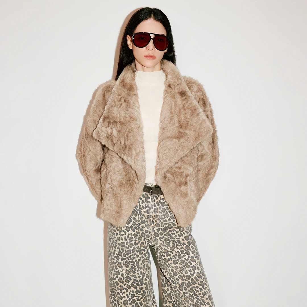 COVERINS2025冬季宽松版型大翻领环保皮草外套CC35510260