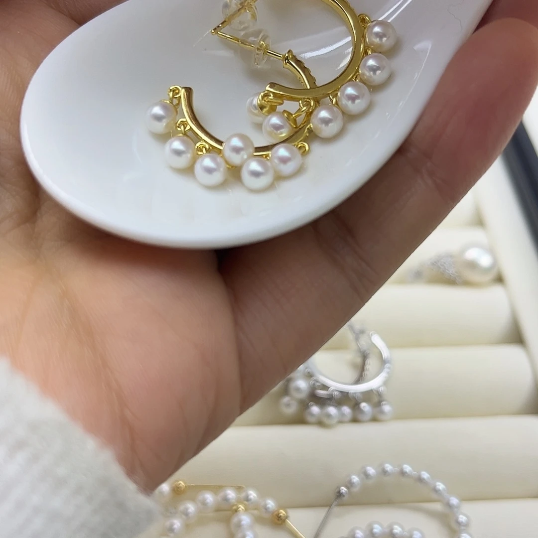 淡水珍珠银S925镶嵌耳饰