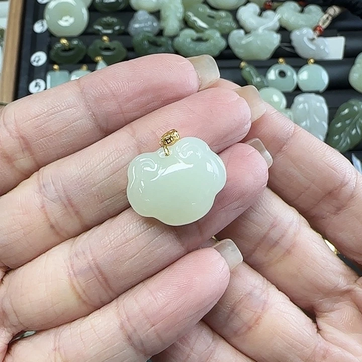 和田玉18K金镶嵌吊坠(不含链)