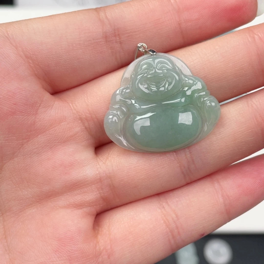 翡翠未镶嵌颈饰佛公