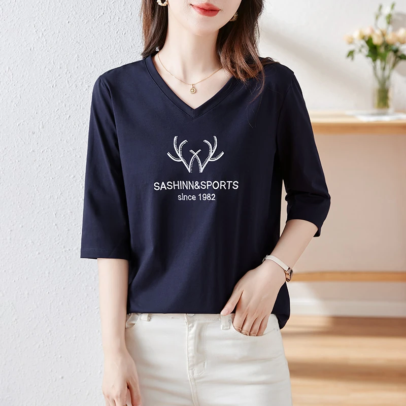 正肩V领遮肉洋气中袖夏季新款休闲宽松短袖t恤百搭减龄五分袖女装