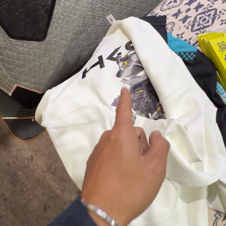 黑坑上岸白色卫衣，2xl，全新一件