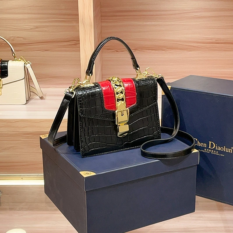 轻奢女包新款百搭石头纹小方包单肩斜挎包高级感邮差包时尚手提包