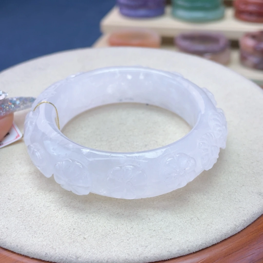 七***雨石英质玉未镶嵌手镯