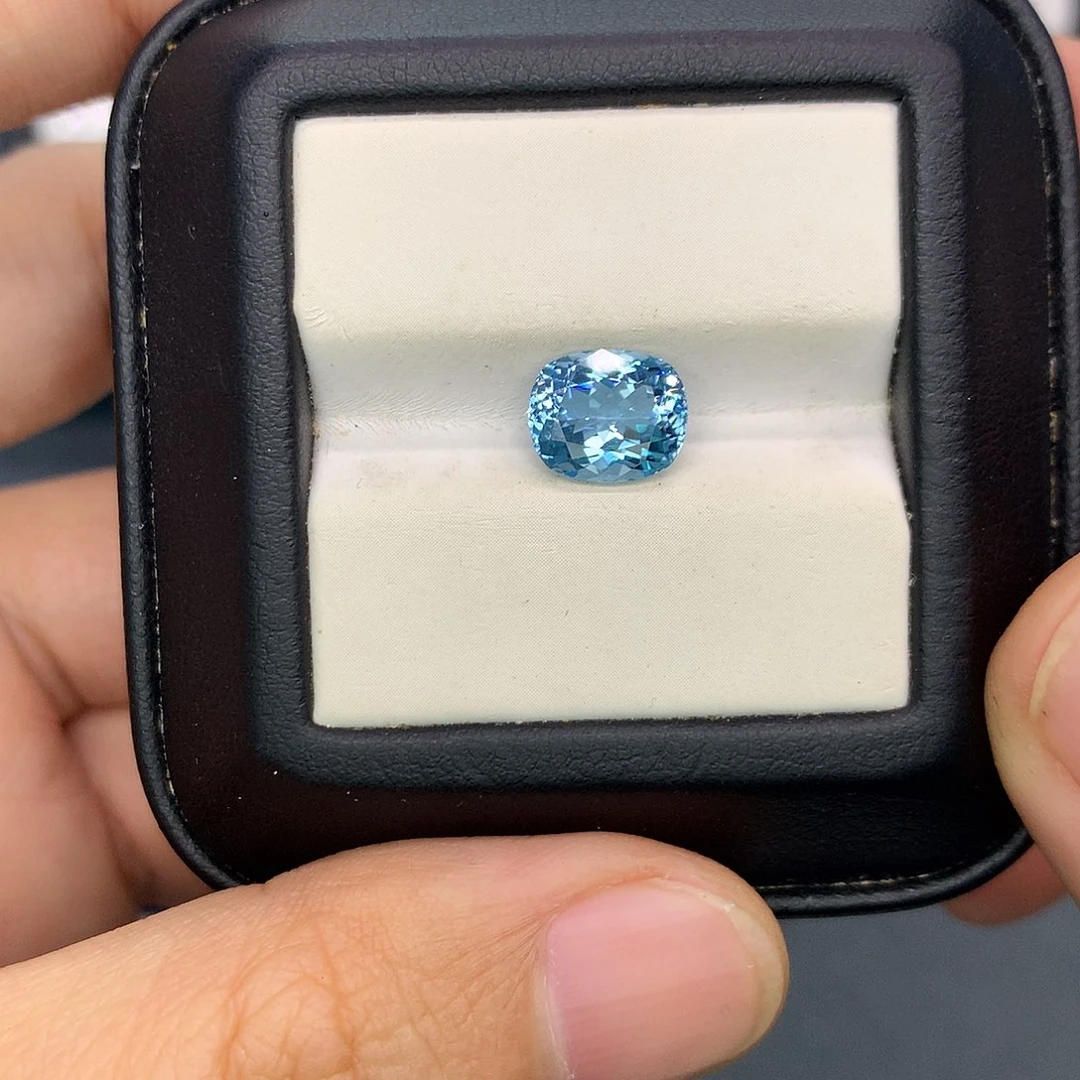 海蓝宝石裸石1.97克拉吉尔德大证超圣