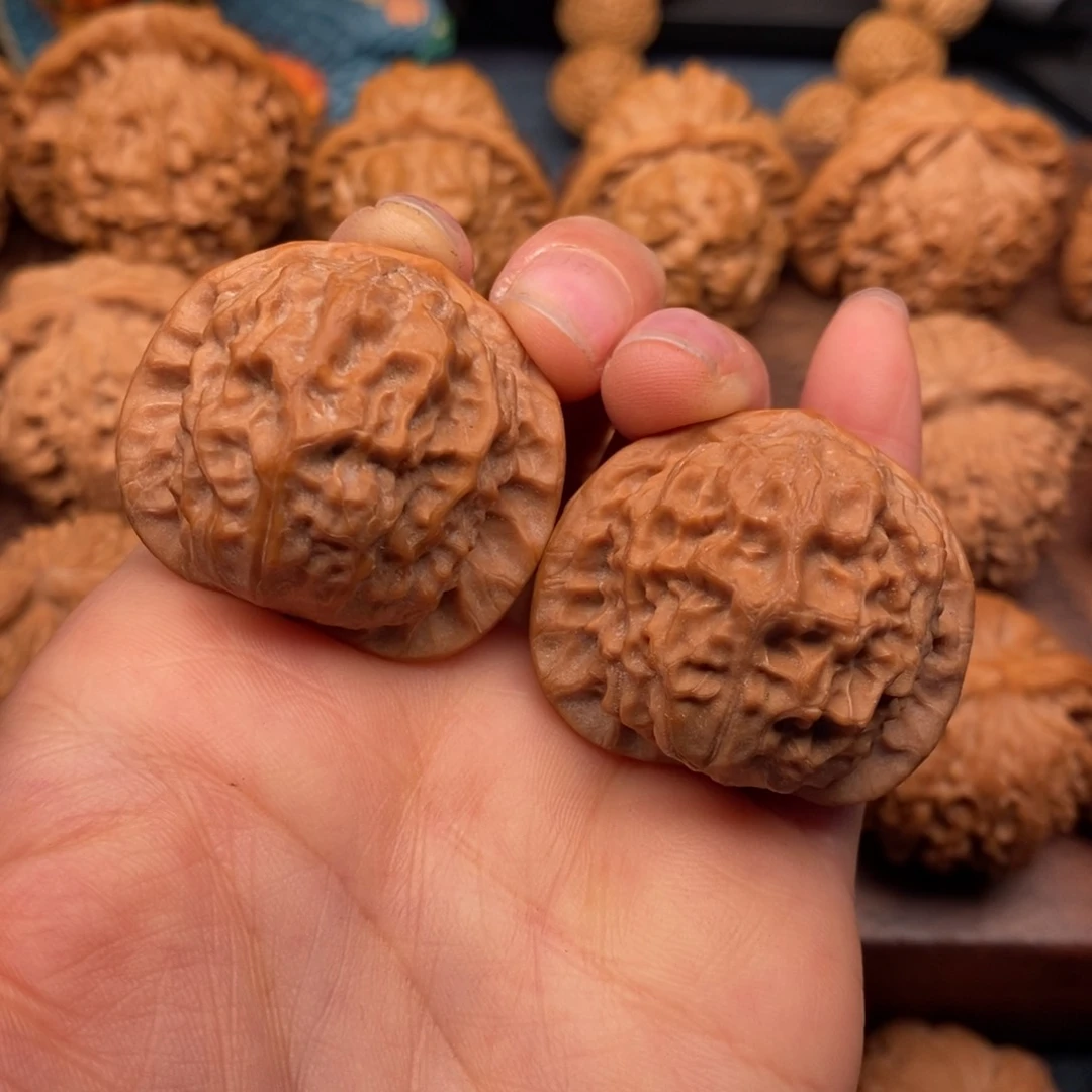 文玩核桃把件?**鱼36瓷娃娃