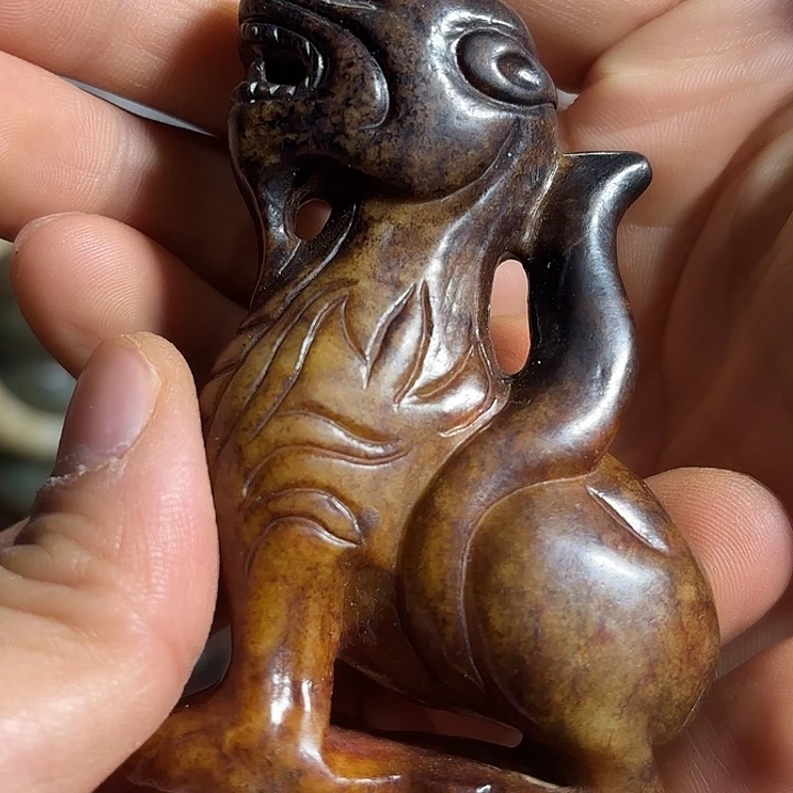 和田玉未镶嵌把件