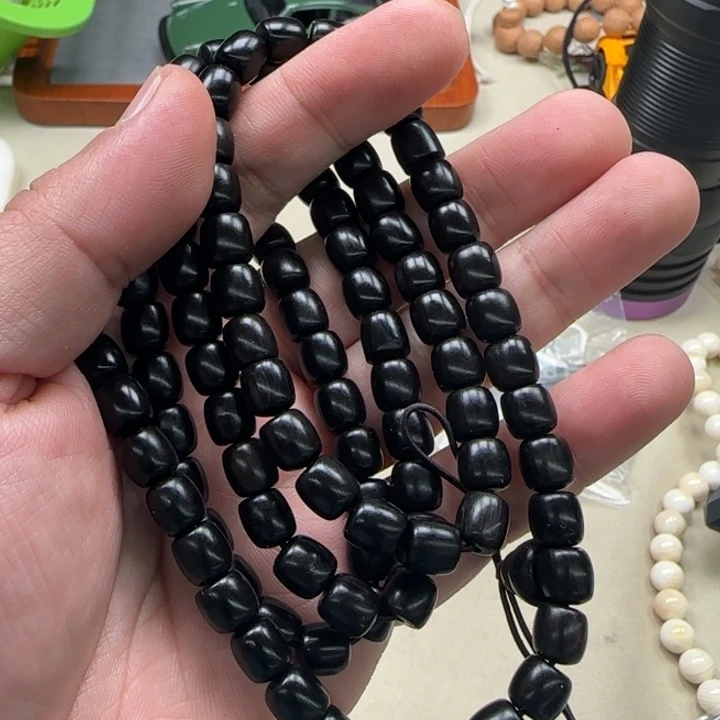 白玉菩提吊坠黑色8146