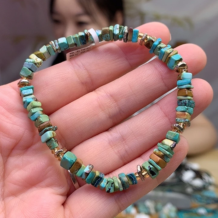 未镶嵌绿松石原矿
