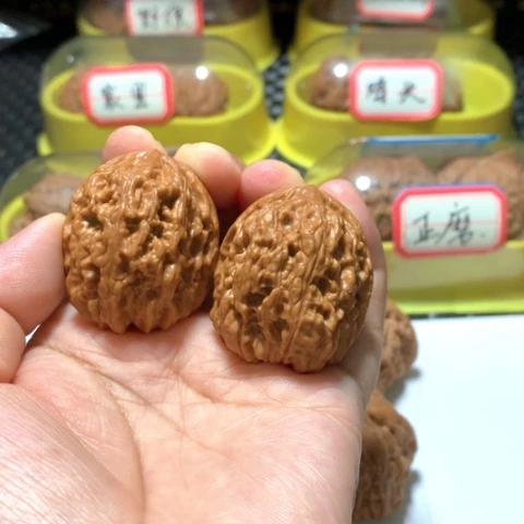 文玩核桃吊坠野生