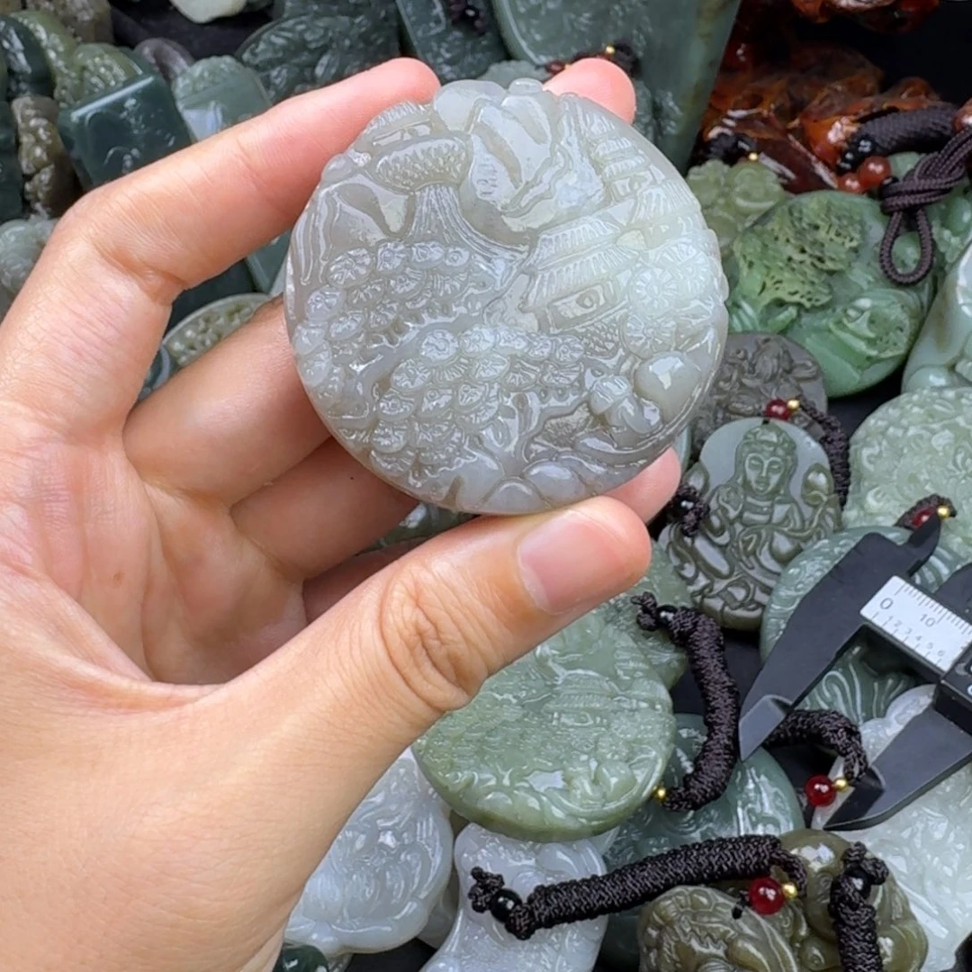 和田玉未镶嵌颈饰