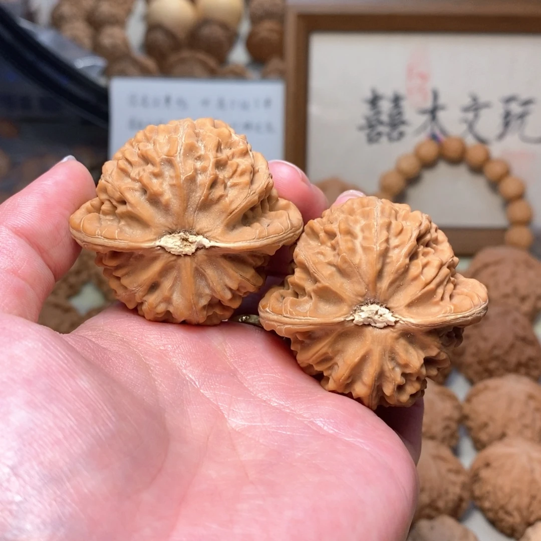 白***。把件文玩核桃11111111111111