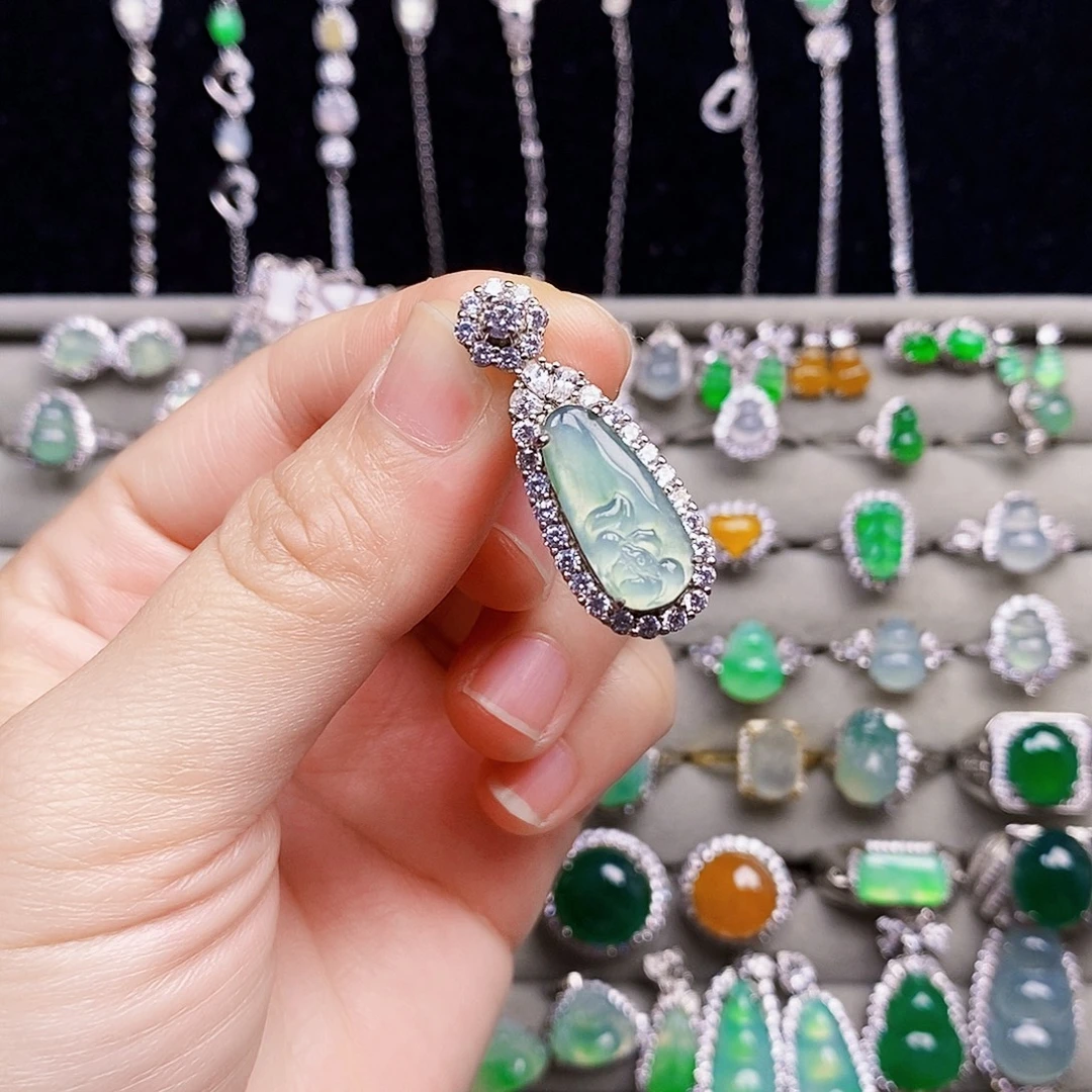 翡翠银S925镶嵌颈饰莲花