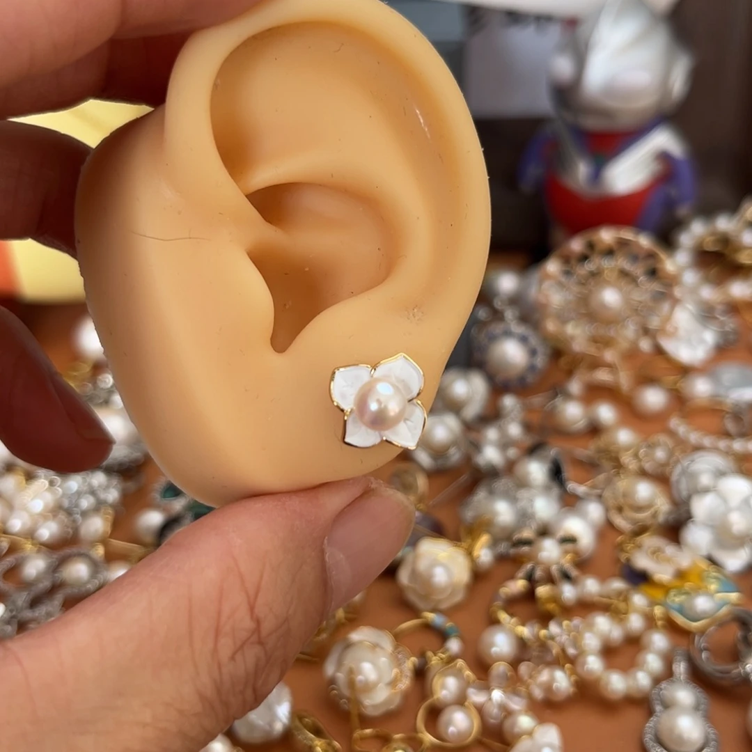 淡水珍珠银S925镶嵌颈饰小白花耳钉