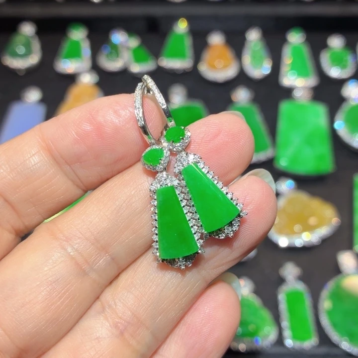 翡翠18K金镶嵌吊坠(不含链)翡翠