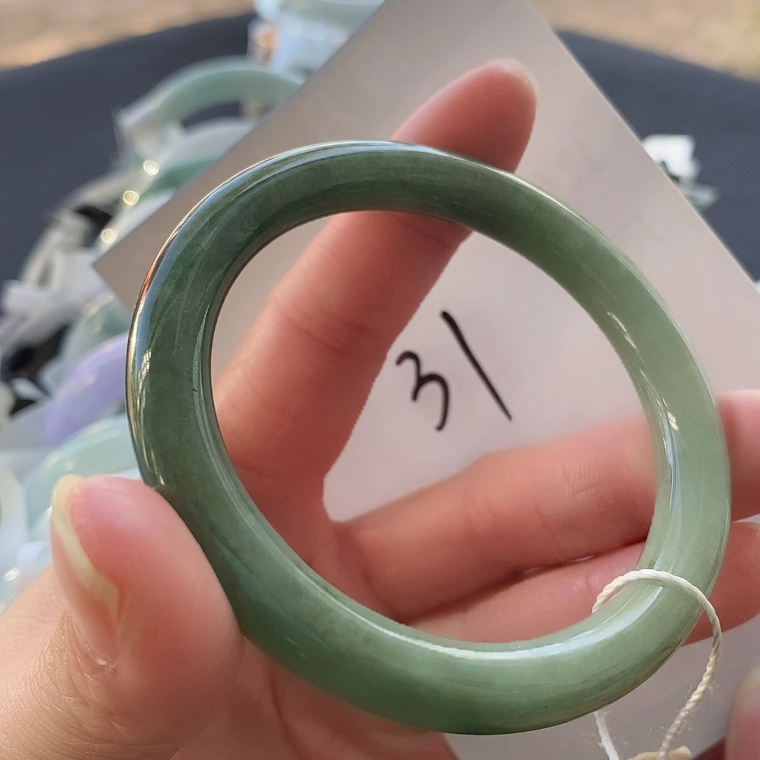 翡翠未镶嵌手镯54.6圈口手镯