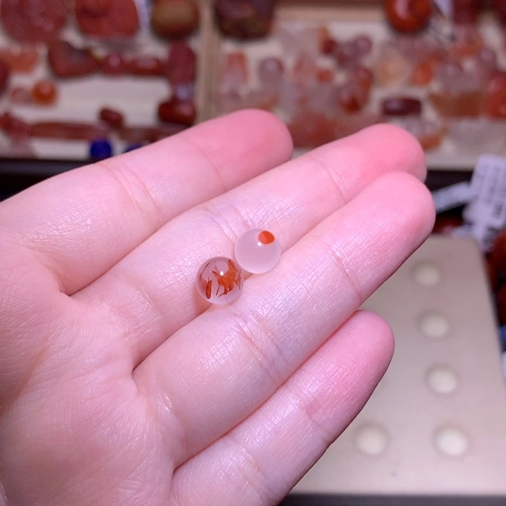 麻***驴南红玛瑙未镶嵌珠宝半成品冰飘单珠组合