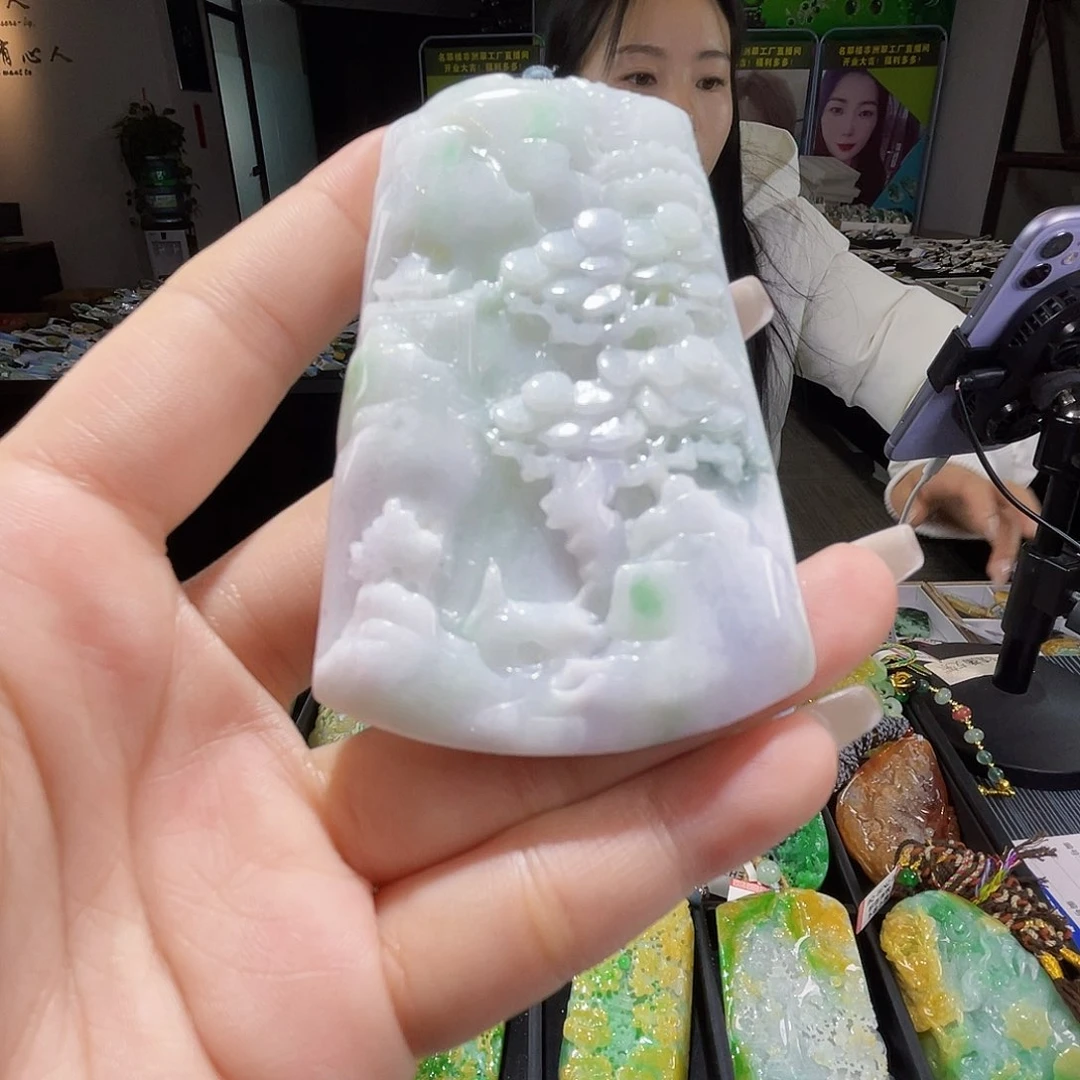 颈饰未镶嵌翡翠一