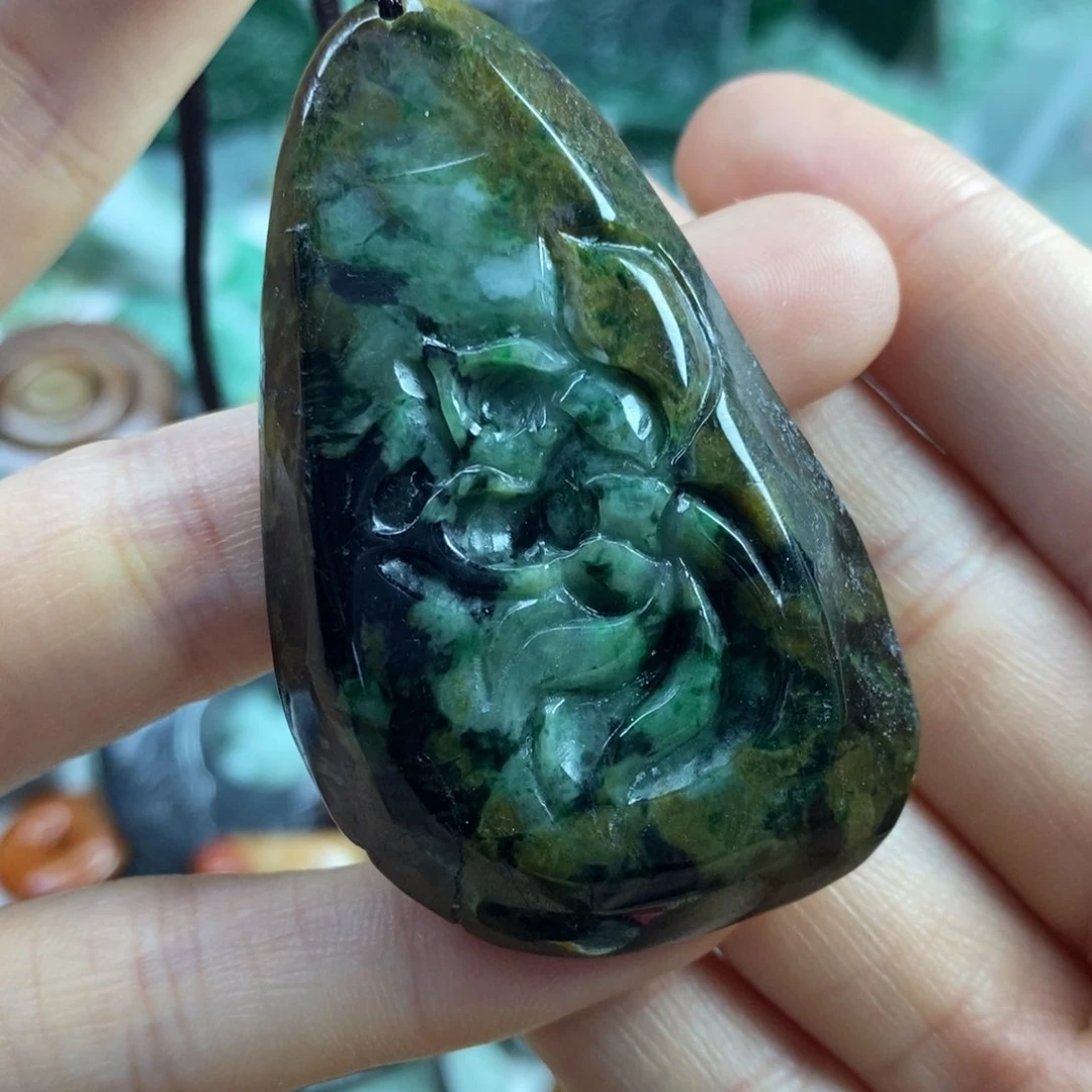 翡翠颈饰未镶嵌吊坠