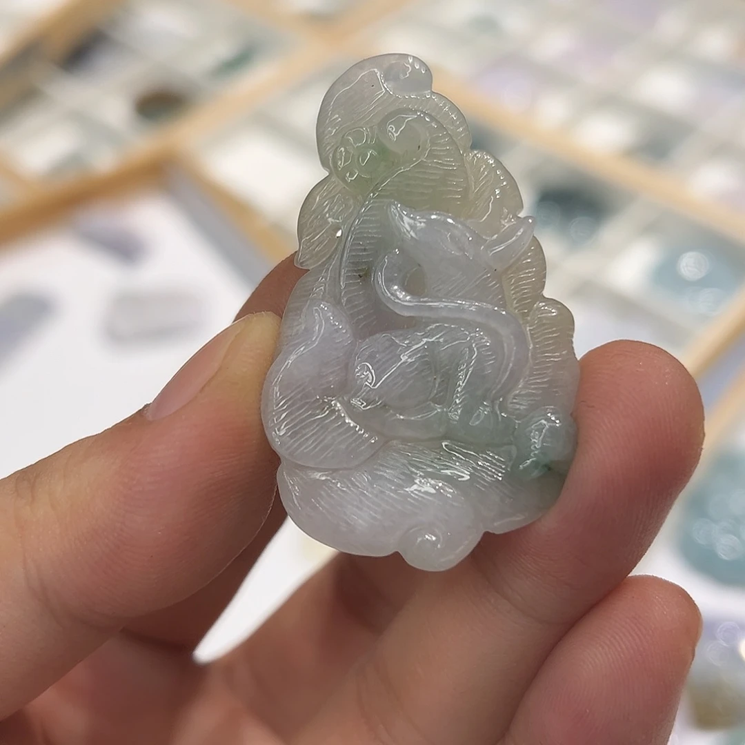 颈饰未镶嵌翡翠挂件