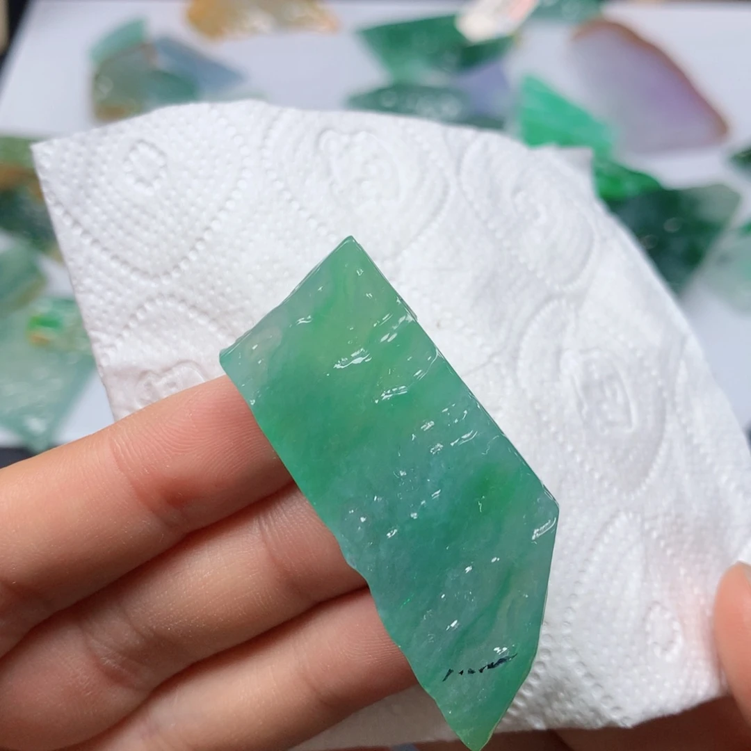 【闪购商品】翡翠吊坠(不含链)未镶嵌