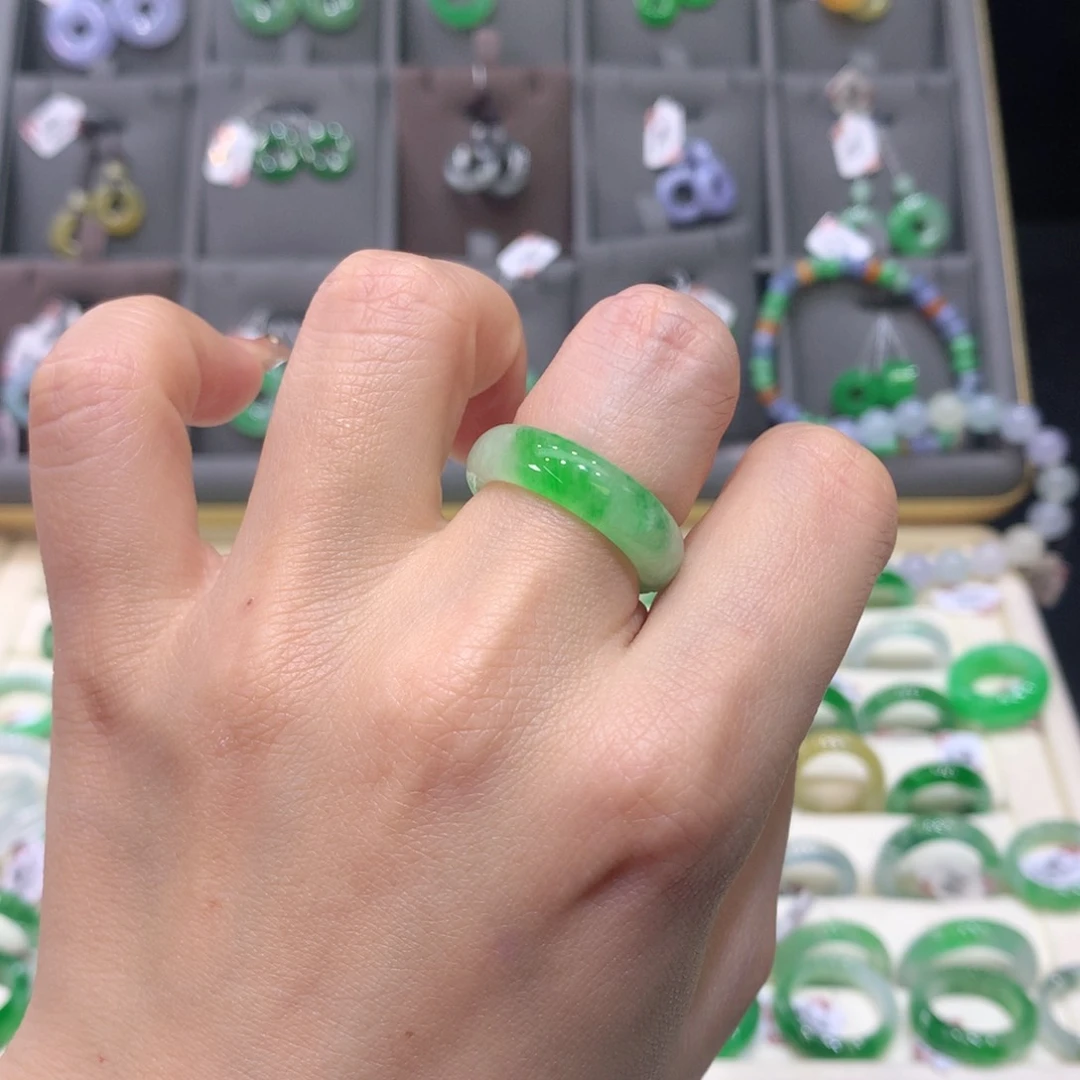 翡翠戒指未镶嵌巧****包翡翠