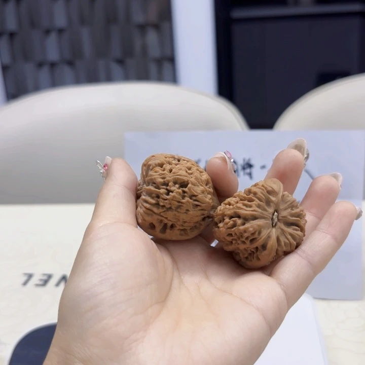 小***心南疆石狮子头一对