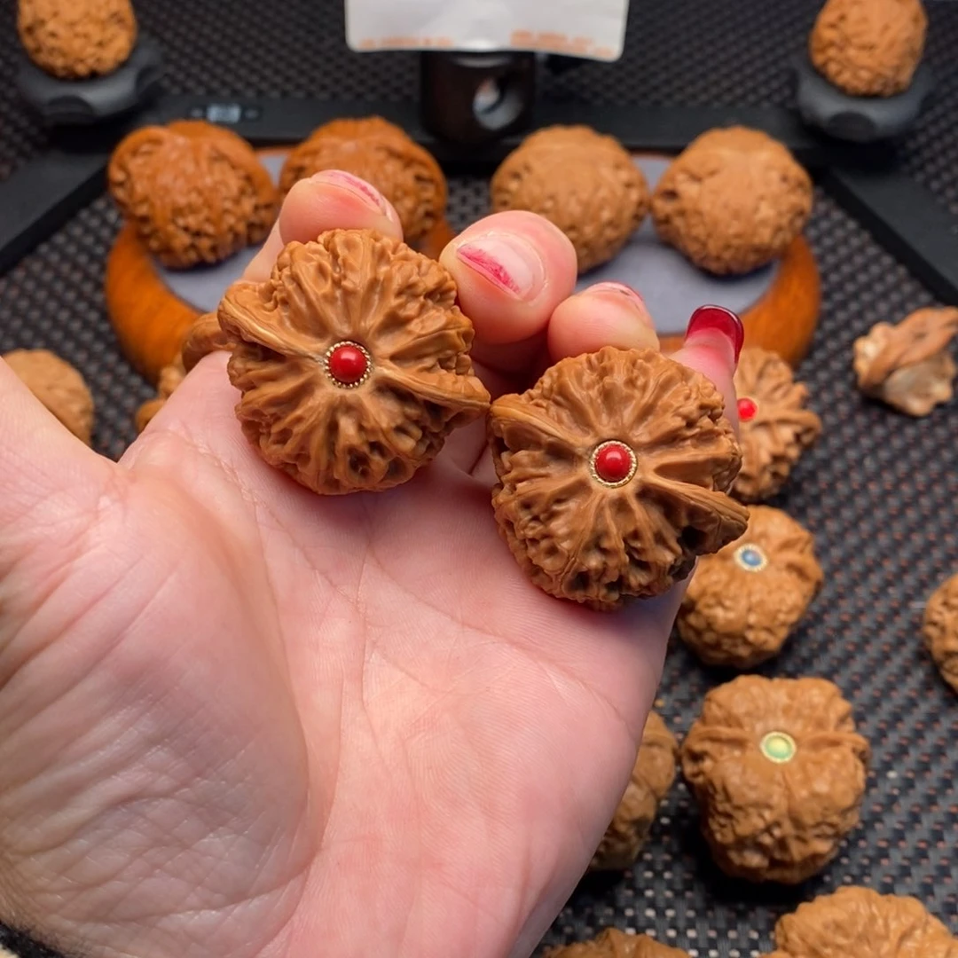 文玩核桃把件宫灯桃心全品41尺