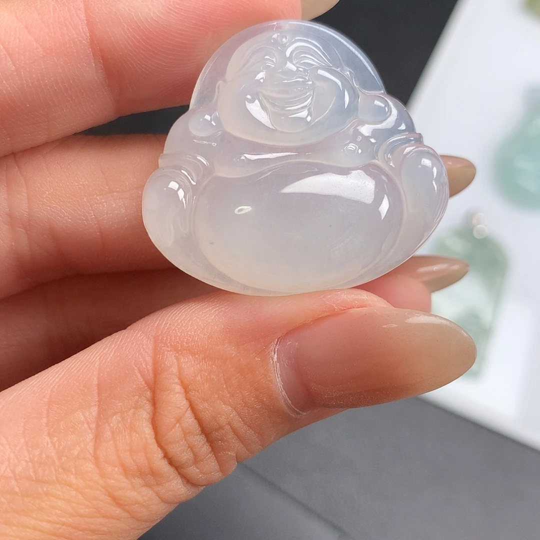 翡翠未镶嵌颈饰佛公