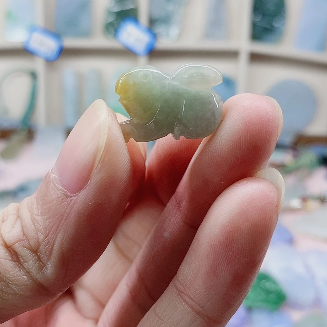 颈饰未镶嵌翡翠天然