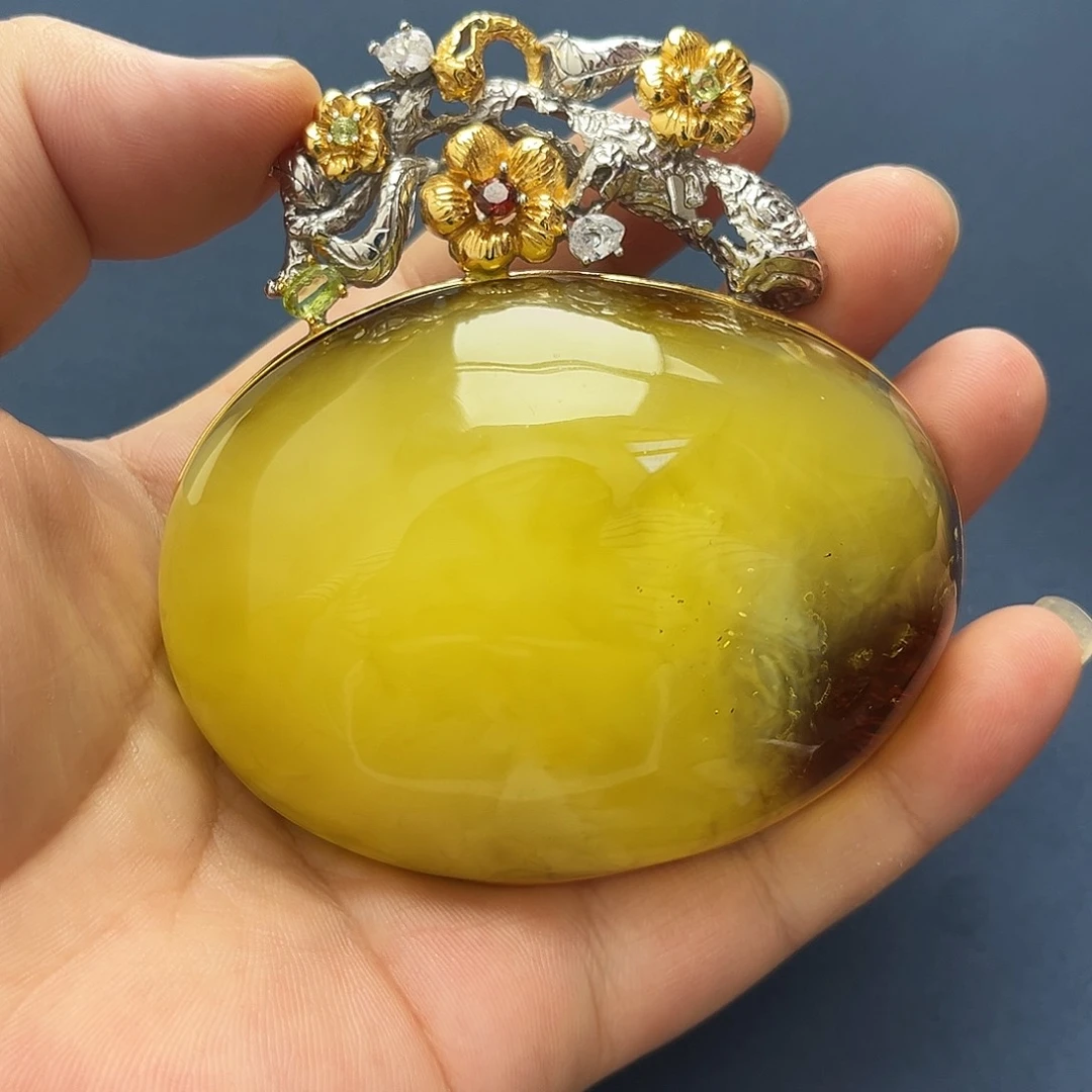 琥珀未镶嵌裸石吊坠