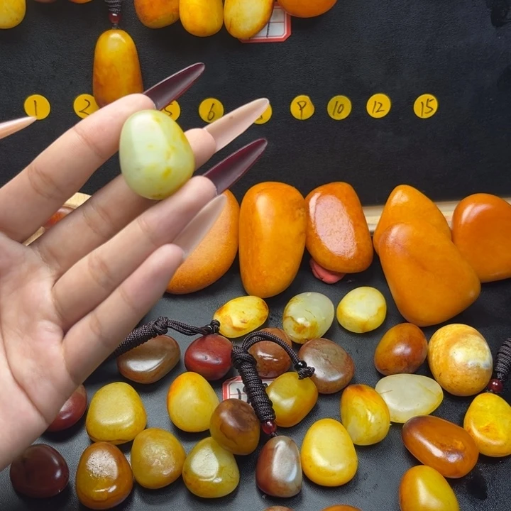 和田玉(糖玉)未镶嵌珠宝半成品