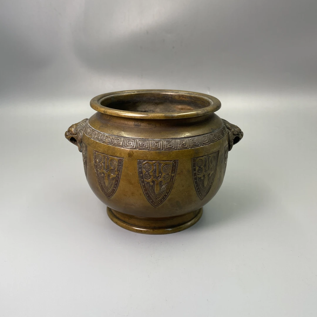 清代中晚期蕉叶兽面纹双狮耳铜火炉香炉益合/2412-023