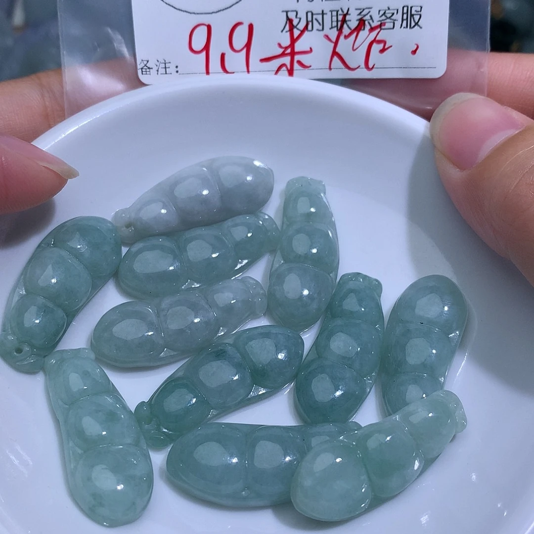 翡翠未镶嵌颈饰发1个