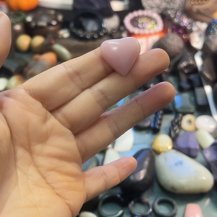 姚***姚玉桃花爱心吊坠一个