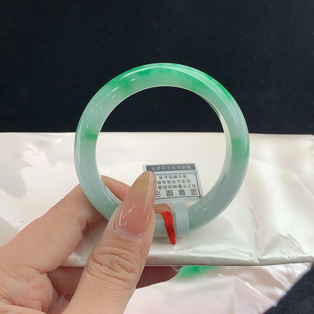 【闪购商品】未镶嵌手镯翡翠正54