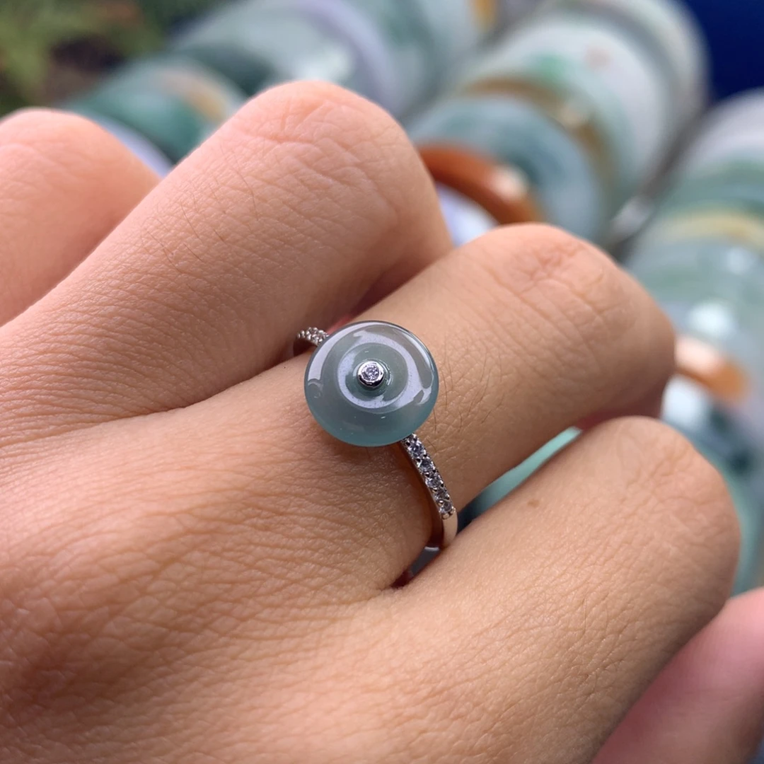 翡翠未镶嵌挂件戒指