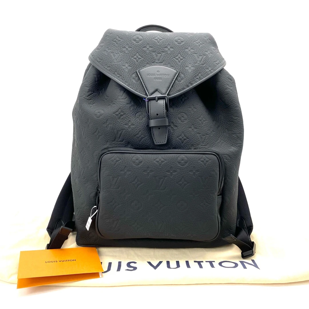 99新 LouisVuitton/路易威登 黑色压花Montsouris双肩32/40