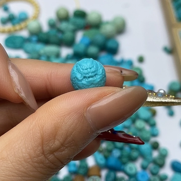 绿松石未镶嵌珠宝奇石