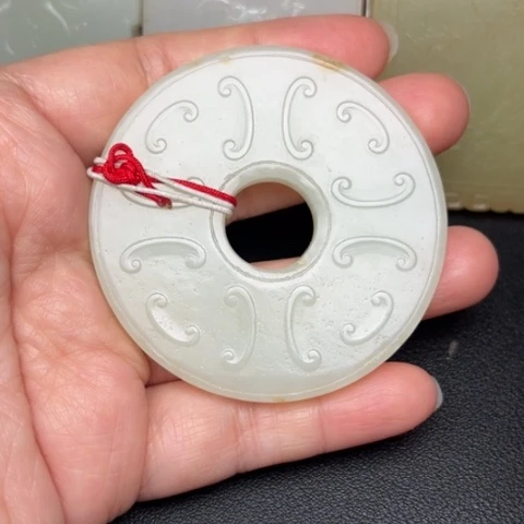 和田玉挂件未镶嵌?****