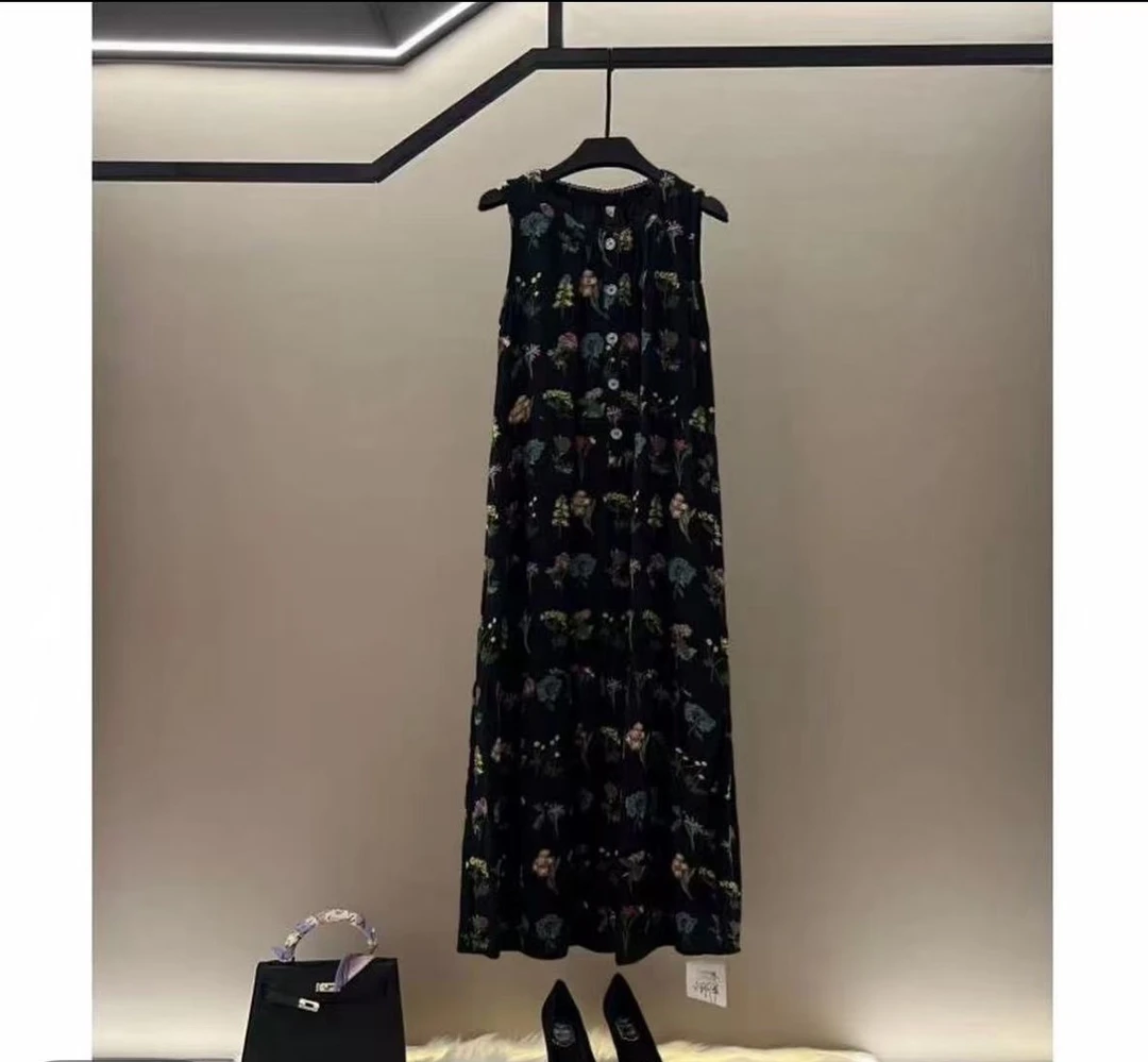 【北贝】2025夏季新款重工万针刺绣艺术感连衣裙H-370