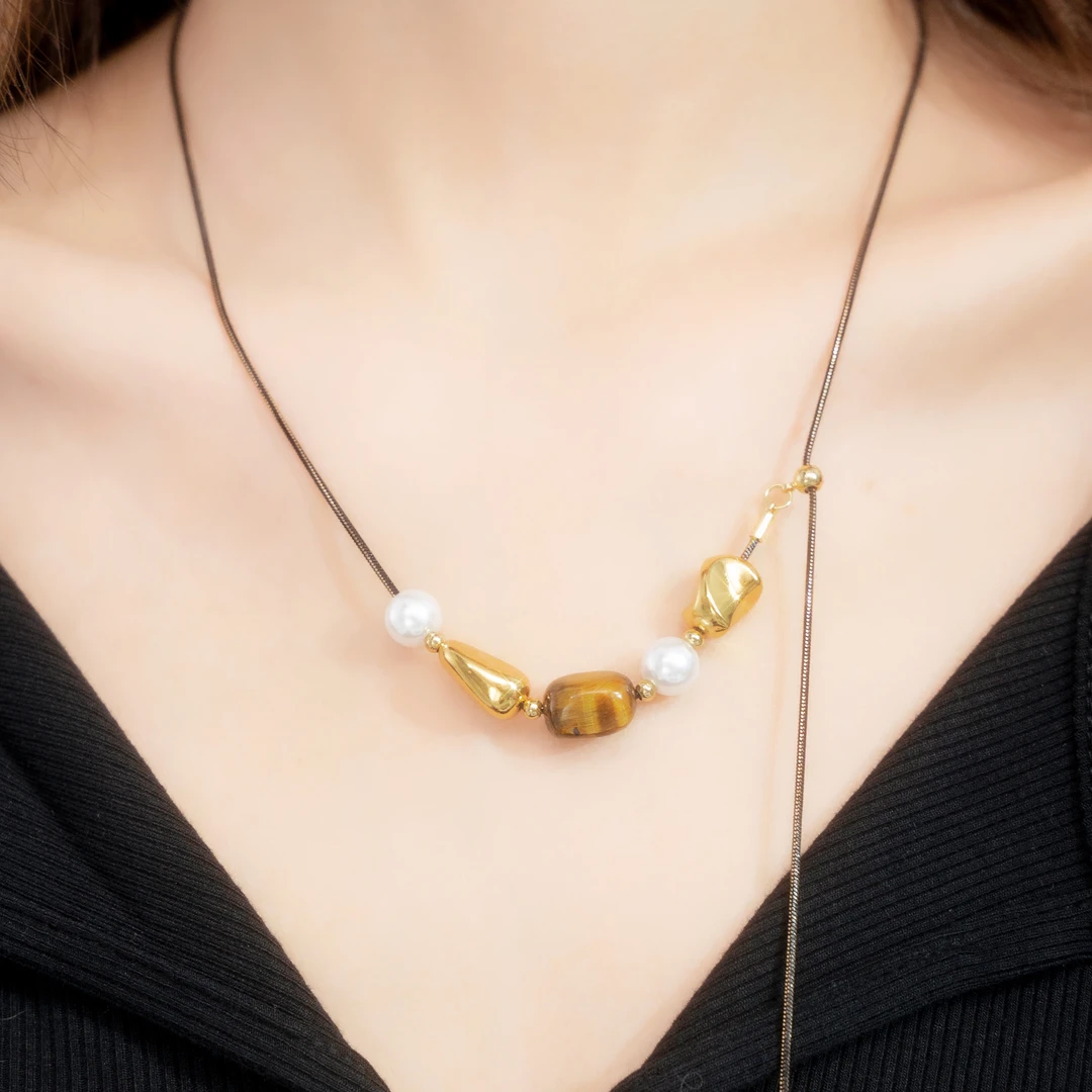 铜合金仿水晶项链 仿珍珠项链女款2025年新款爆款胸链毛衣链轻奢