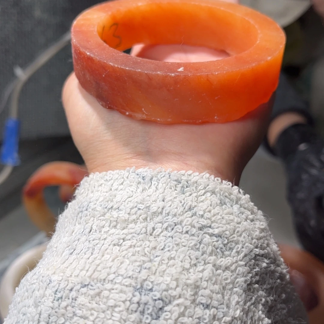 *****石英质玉未镶嵌手镯定制