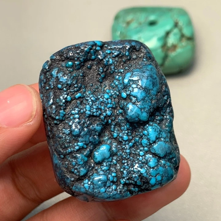 绿松石未镶嵌颈饰