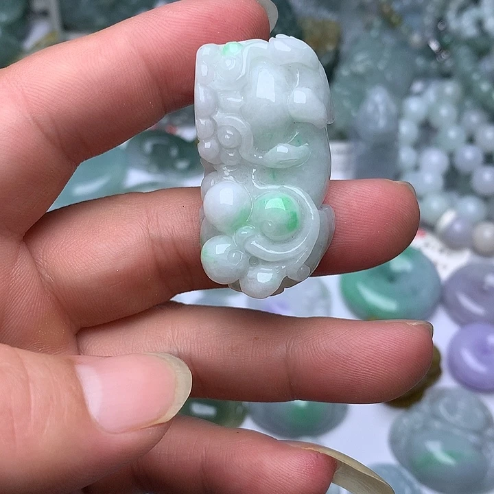 翡翠未镶嵌颈饰天然翡翠