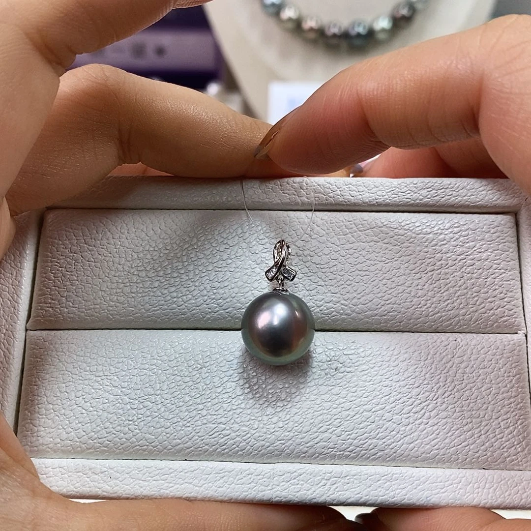 吊坠(不含链)海水珍珠18K金镶嵌12m大溪地黑珍珠吊坠（微微瑕）