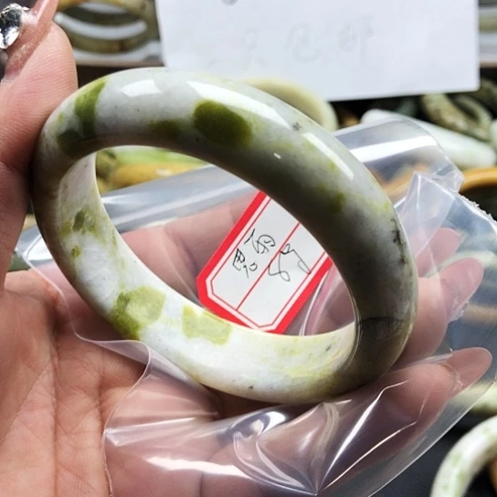 蛇纹石玉手镯未镶嵌恩*