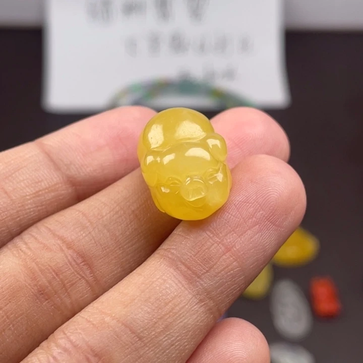 ****夏翡翠未镶嵌颈饰吊坠