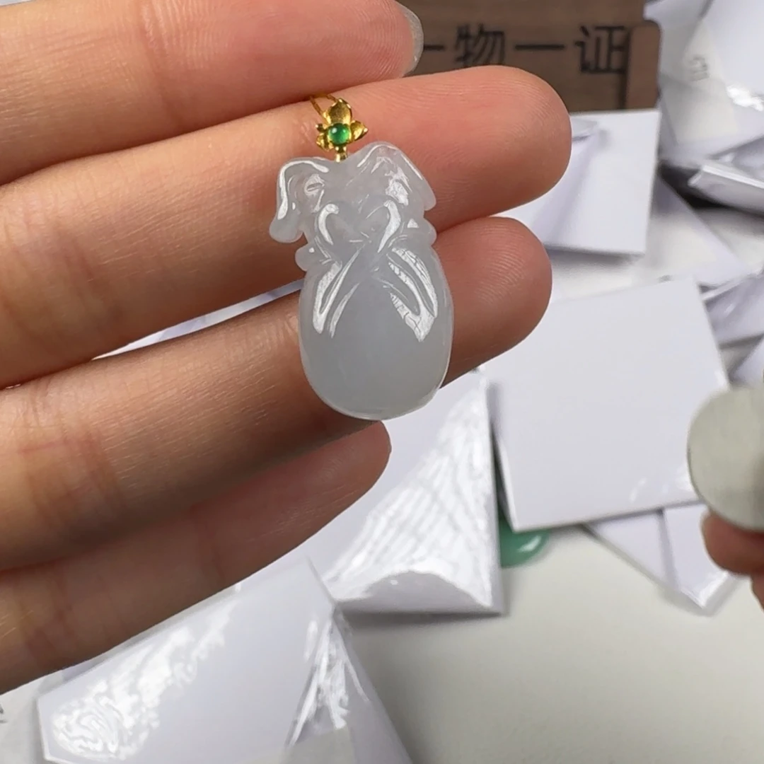 翡翠18K金镶嵌颈饰