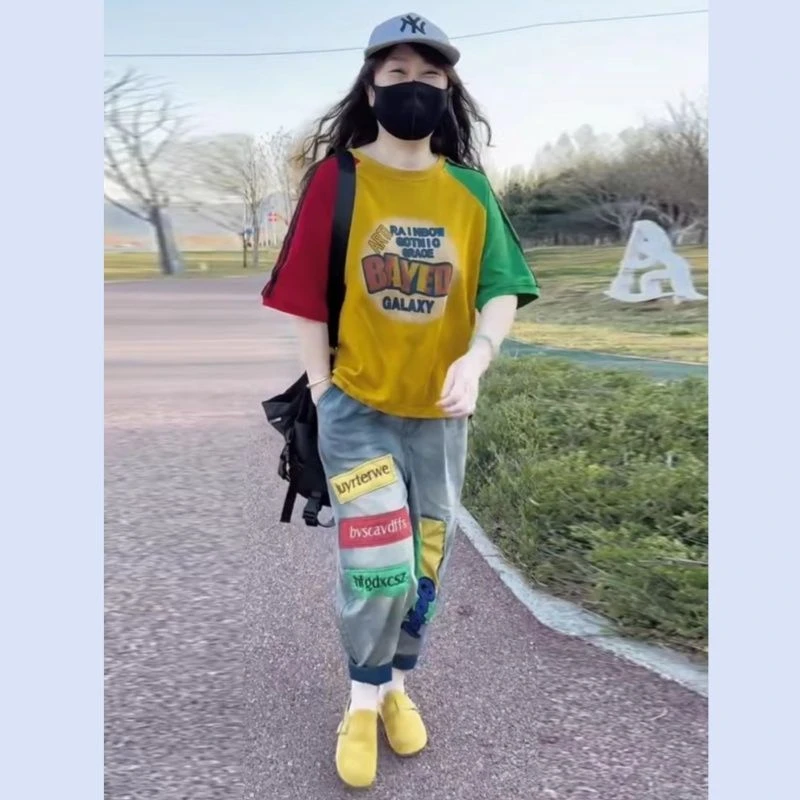 2025年夏季新款拼色印花棉短袖T恤+撞色水洗薄款牛仔哈伦裤两件套